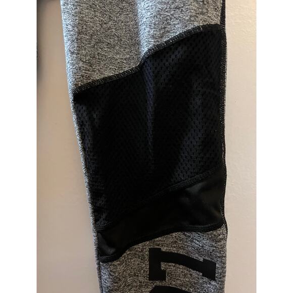 Thrill Performance Leggings Black Gray Size Small - Picture 4 of 7